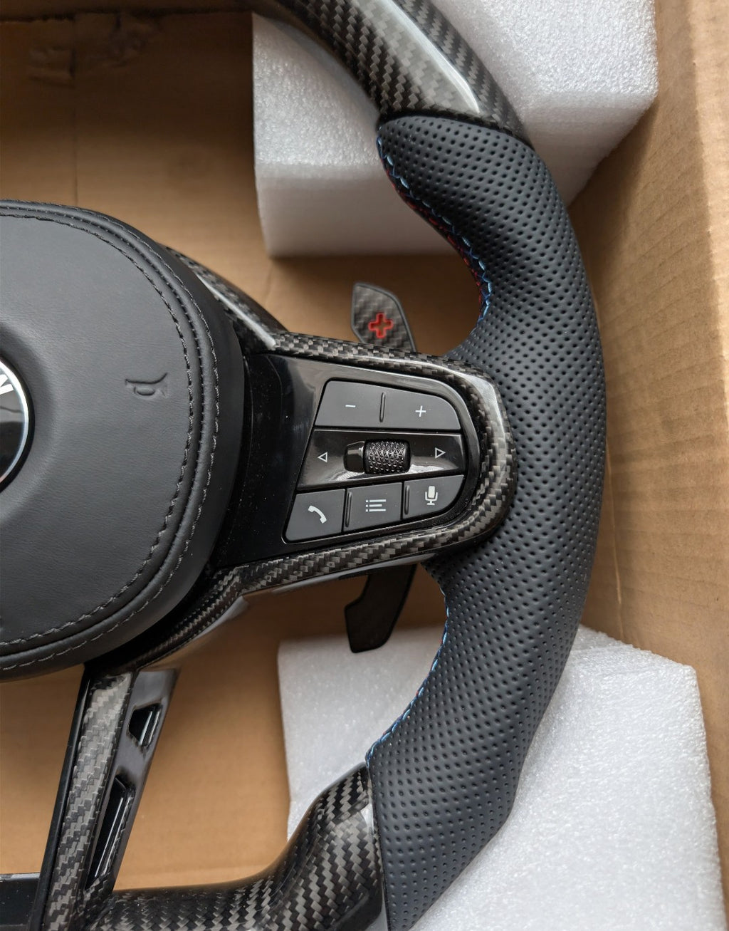 BMW G Series Flat Bottom Steering Wheel - Carbon Fibre & Leather