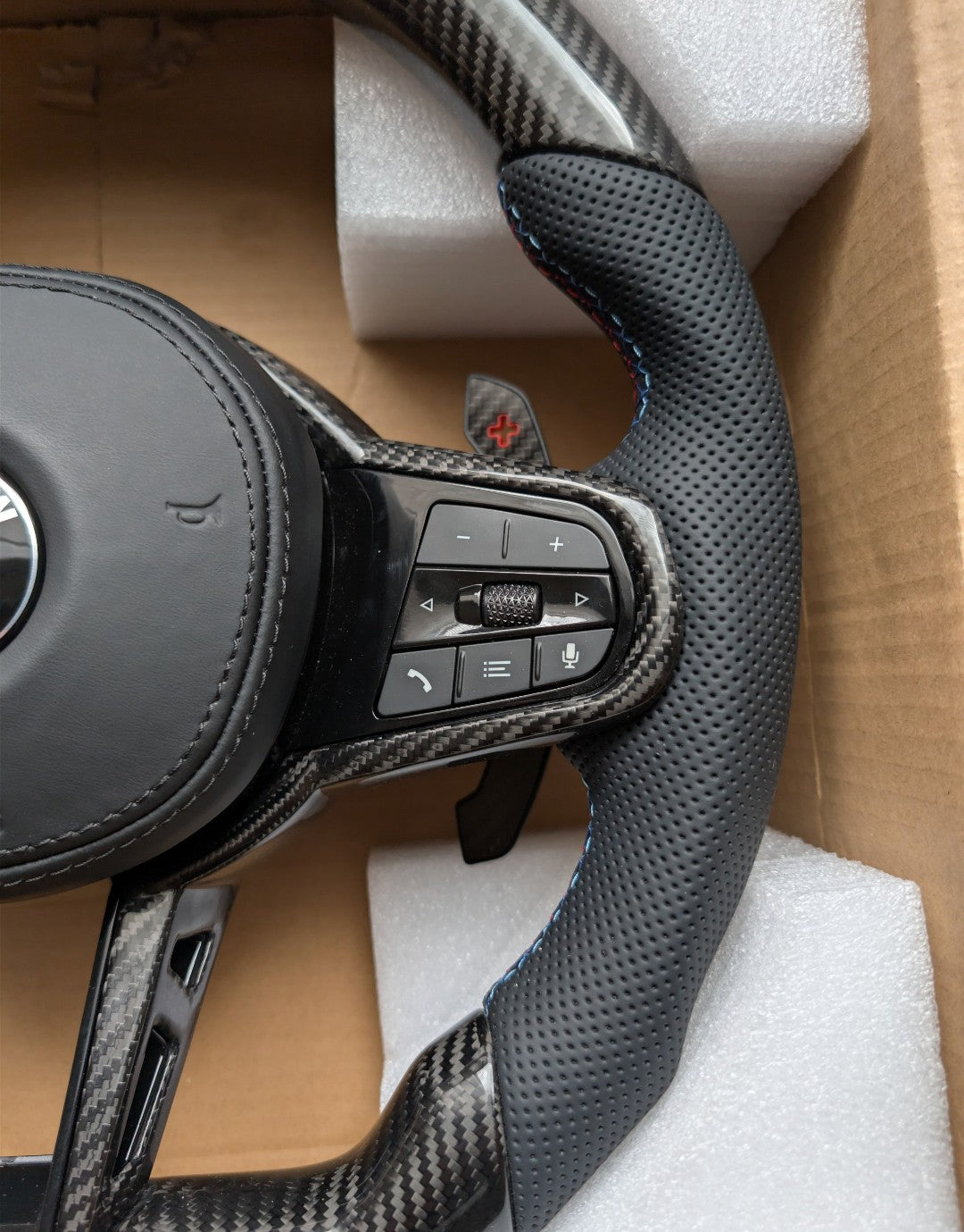 BMW G Series Flat Bottom Steering Wheel - Carbon Fibre & Leather